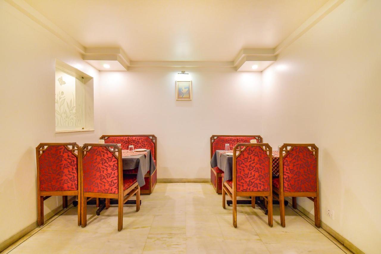 Hotel Ashish Plaza Пюн Екстериор снимка